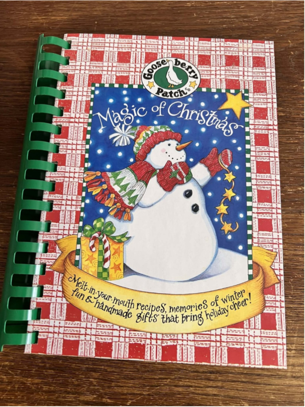 Gooseberry Patch Magic of Christmas Cookbook 1st Printing Holiday Recipes Gifts
